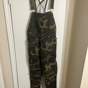 Camouflage Overalls w/zipper at knees